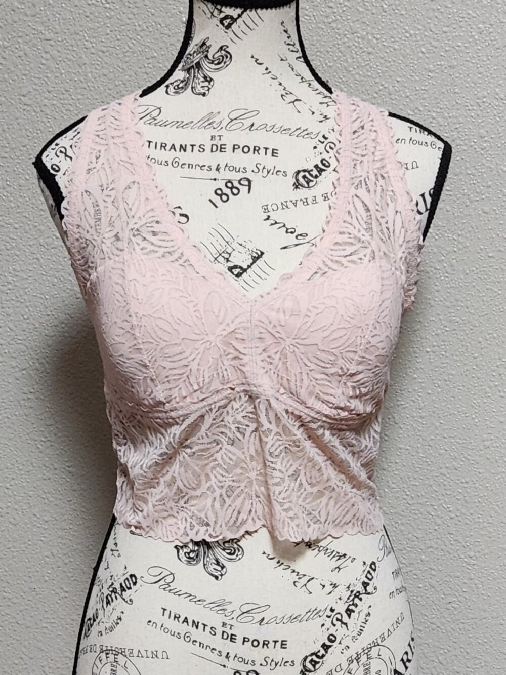 AERIE - Lace Padded Halter Bra Top Bralette Pink - Large - NEW NWT